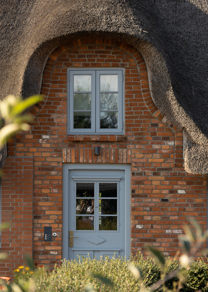 Haustür der Reetdachkate